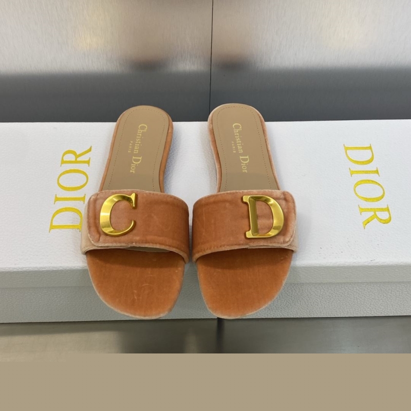 ch**an D*or slippers